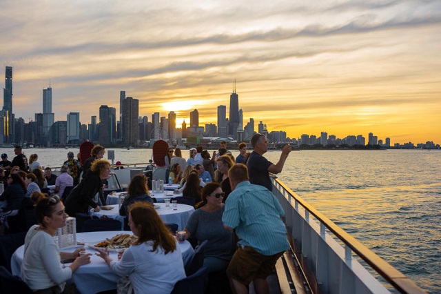 Five Top River Sightseeing Tour in Chicago